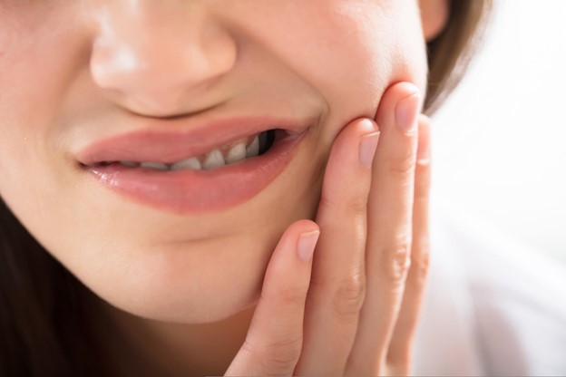 Sensitive Teeth Treatment in Frenchs Forest